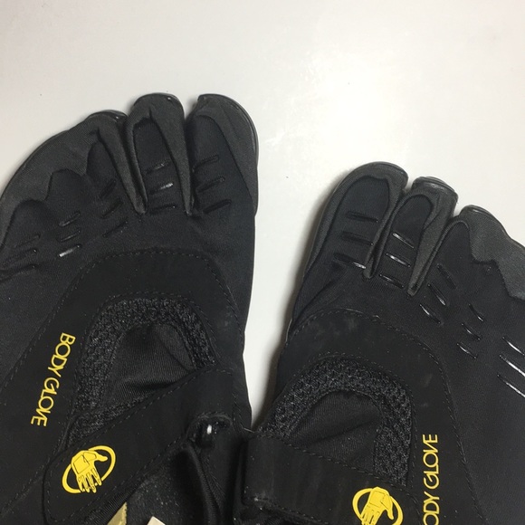 thumbnail image 2 of Body Glove Men's Cinch Water Shoes - 3-Toe Barefoot Design For Water Sports 2 of 12